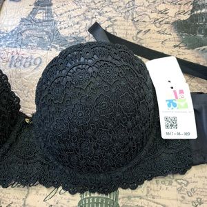 EssentialBodywear Push-up bra
